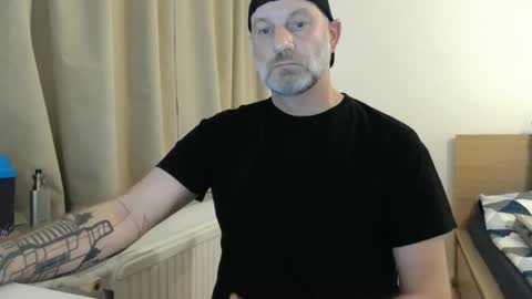 Curman85 online show from December 9, 2024, 11:56 pm