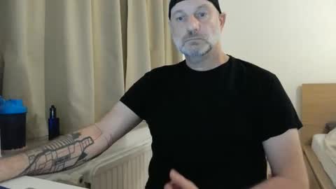 Curman85 online show from September 16, 2025, 10:44 pm