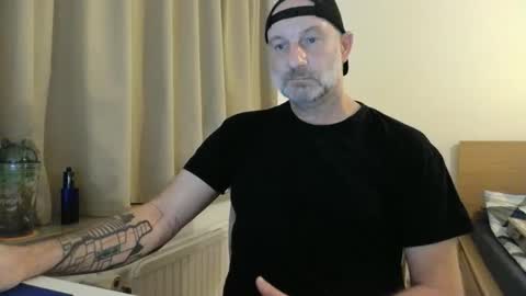 Curman85 online show from November 2, 2025, 12:02 am