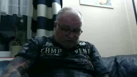curtus14 online show from December 14, 2025, 9:30 pm