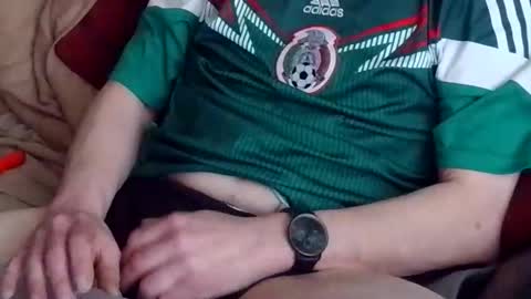 curvelover1977 online show from March 14, 2026, 2:33 pm