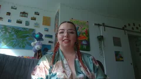 Snapshot of curvycate127 chatting on October 9, 2025, 10:19 pm Cate online show from October 9, 2025, 10:19 pm