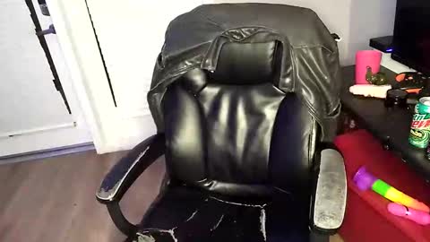 Lucifina ganja kittens online show from February 21, 2025, 7:34 am