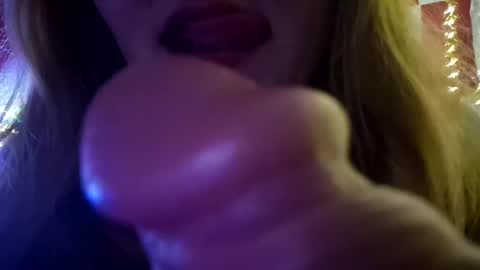 Snapshot of curvypamela674 chatting on November 19, 2025, 10:43 pm curvypamela674 online show from November 19, 2025, 10:43 pm