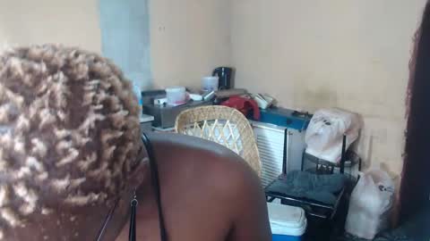 Snapshot of curvypear76x chatting on January 2, 2025, 7:33 am curvypear76x online show from January 2, 2025, 7:33 am