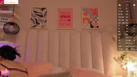 Amber  online show from December 17, 2025, 8:48 pm