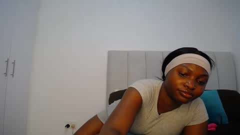 Snapshot of cute_ass18 chatting on November 8, 2025, 6:57 am Liya online show from November 8, 2025, 6:57 am