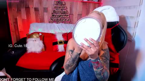 Snapshot of cute_elii chatting on December 3, 2024, 11:24 pm Independent Model online show from December 3, 2024, 11:24 pm