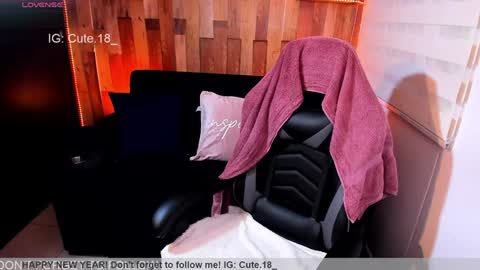 Snapshot of cute_elii chatting on January 23, 2025, 11:15 pm Independent Model online show from January 23, 2025, 11:15 pm