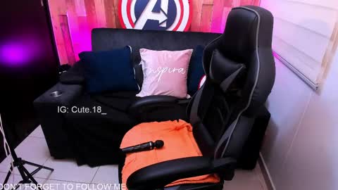 Snapshot of cute_elii chatting on March 1, 2025, 10:42 pm Independent Model online show from March 1, 2025, 10:42 pm