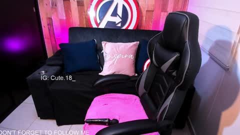 Snapshot of cute_elii chatting on March 4, 2025, 2:17 am Independent Model online show from March 4, 2025, 2:17 am