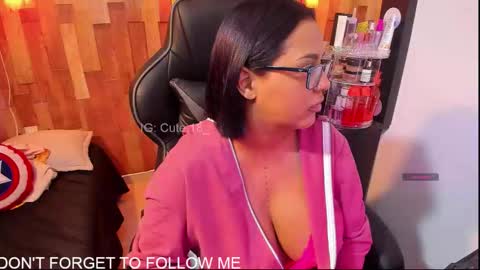 Snapshot of cute_elii chatting on October 3, 2025, 11:24 pm Independent Model online show from October 3, 2025, 11:24 pm