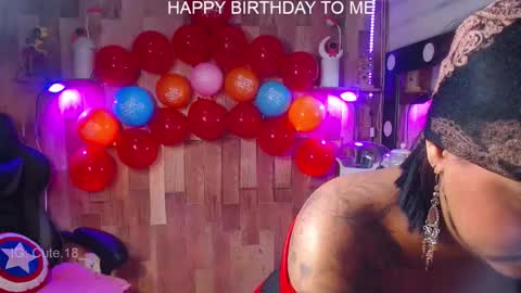 Snapshot of cute_elii chatting on October 27, 2025, 11:41 pm Independent Model online show from October 27, 2025, 11:41 pm