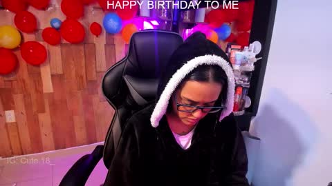 Snapshot of cute_elii chatting on November 1, 2025, 1:07 am Independent Model online show from November 1, 2025, 1:07 am