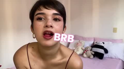 Snapshot of cute_eyess chatting on December 21, 2024, 11:13 pm Cute online show from December 21, 2024, 11:13 pm