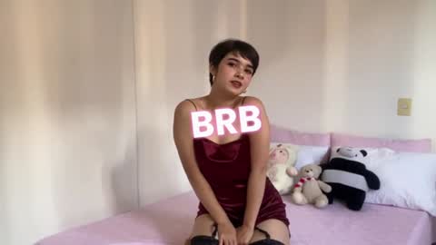 Snapshot of cute_eyess chatting on January 15, 2025, 3:29 pm Cute online show from January 15, 2025, 3:29 pm