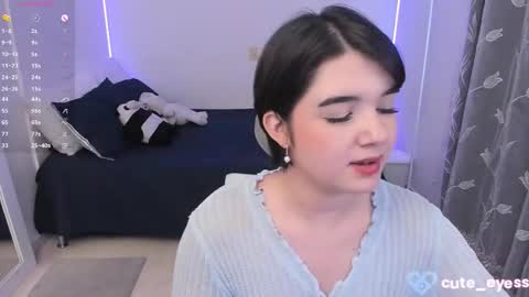 Snapshot of cute_eyess chatting on September 22, 2025, 7:05 pm Cute online show from September 22, 2025, 7:05 pm