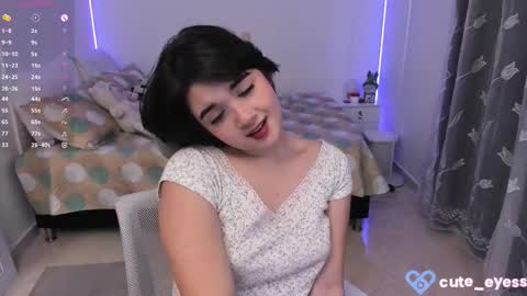 Snapshot of cute_eyess chatting on October 27, 2025, 9:30 pm Cute online show from October 27, 2025, 9:30 pm