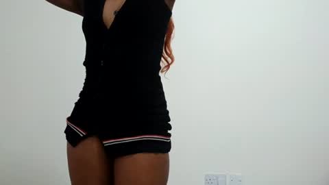 Snapshot of cute_favour2001 chatting on July 14, 2026, 10:32 am favour online show from July 14, 2026, 10:32 am