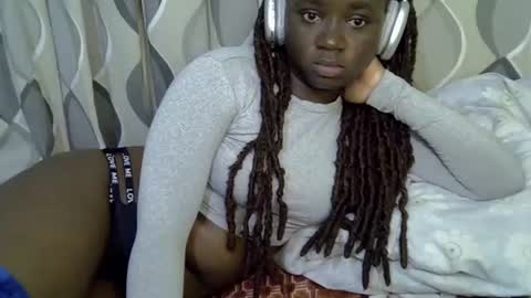 Snapshot of cute_gee chatting on June 14, 2026, 7:54 am daddysdoll online show from June 14, 2026, 7:54 am