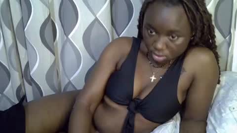Snapshot of cute_gee chatting on June 25, 2026, 7:35 am daddysdoll online show from June 25, 2026, 7:35 am