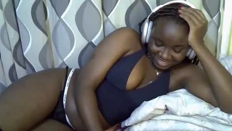 Snapshot of cute_gee chatting on June 25, 2026, 7:40 pm daddysdoll online show from June 25, 2026, 7:40 pm