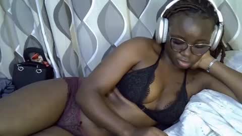 Snapshot of cute_gee chatting on July 2, 2026, 11:22 pm daddysdoll online show from July 2, 2026, 11:22 pm