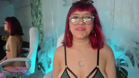 Sofa  online show from October 2, 2025, 8:49 pm