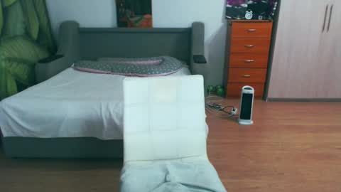 cute_jes online show from January 10, 2026, 2:41 pm