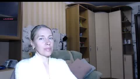 cute_lion_ online show from November 7, 2025, 4:40 pm