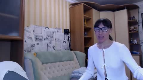 cute_lion_ online show from April 3, 2026, 12:36 pm