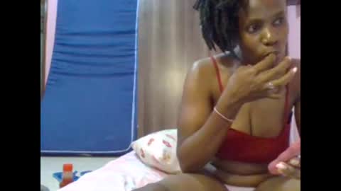 cute_lizah online show from January 12, 2025, 6:27 pm