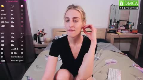 Milana online show from March 27, 2026, 7:58 am