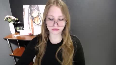 Snapshot of cute_minx chatting on May 19, 2026, 6:31 am Veronica online show from May 19, 2026, 6:31 am