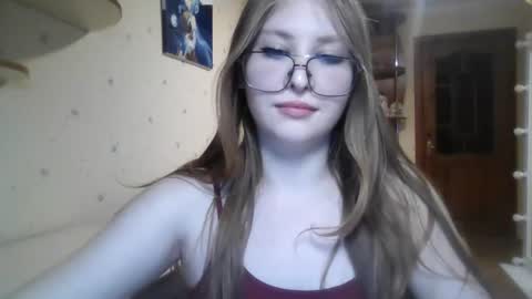 Snapshot of cute_minx chatting on June 16, 2026, 7:16 pm Veronica online show from June 16, 2026, 7:16 pm