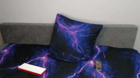 Oliver online show from April 8, 2026, 9:48 pm