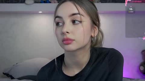 Eva online show from March 10, 2025, 4:03 pm