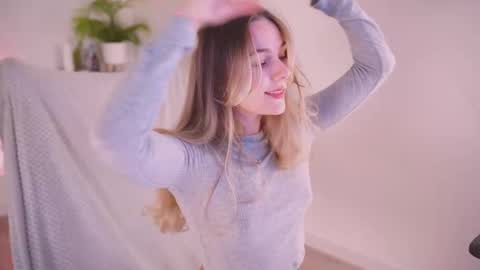 Snapshot of cute_pie_an chatting on December 15, 2025, 6:56 pm AN online show from December 15, 2025, 6:56 pm