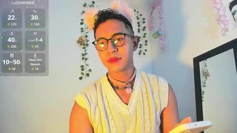 cute_sammy_1 online show from September 26, 2025, 11:58 am