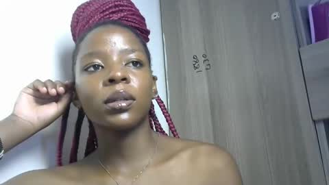 Snapshot of cute_sexy3 chatting on January 30, 2025, 12:27 pm SHARON online show from January 30, 2025, 12:27 pm