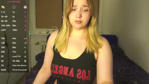 Sasha online show from September 18, 2025, 5:37 pm