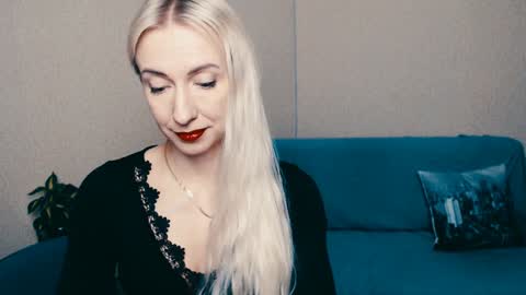 cute_smile_shy online show from January 23, 2025, 8:24 pm