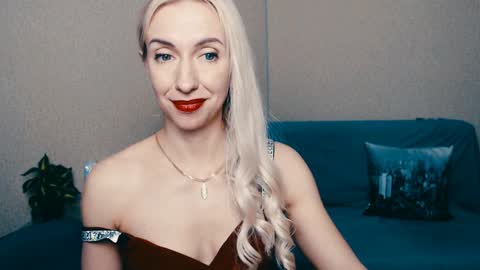 cute_smile_shy online show from January 25, 2025, 12:38 am