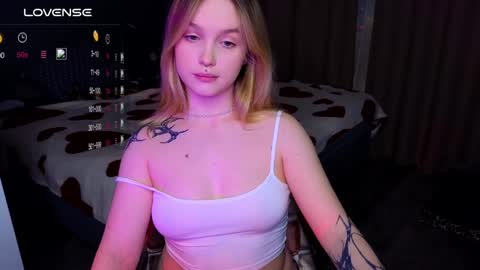 Snapshot of cute_summer_breathe chatting on January 13, 2025, 2:11 pm Sue online show from January 13, 2025, 2:11 pm