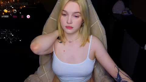 Snapshot of cute_summer_breathe chatting on October 13, 2025, 6:08 pm Sue online show from October 13, 2025, 6:08 pm