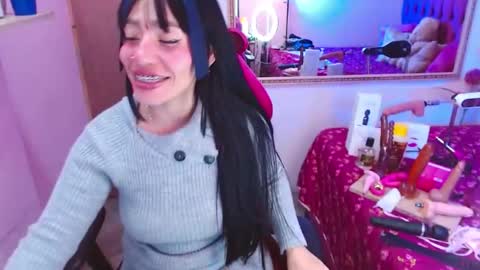 cute_zoe1 online show from June 4, 2026, 3:34 am