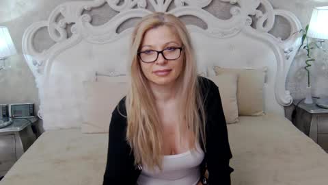 Snapshot of cuteangelina18 chatting on May 7, 2026, 2:17 am cuteangelina18 online show from May 7, 2026, 2:17 am