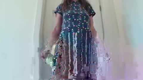 Snapshot of cuteangelx chatting on October 21, 2025, 9:21 am Anne-Marie online show from October 21, 2025, 9:21 am