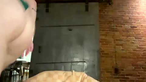 Snapshot of cuteballoons chatting on February 14, 2025, 12:19 am CuteBalloons online show from February 14, 2025, 12:19 am