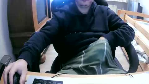 Cuteboy090 online show from April 14, 2026, 10:54 am